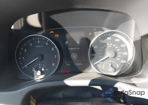 2018 Hyundai Elantra Value Edition z USA, uszkodzony, nr VIN KMHD84LF5JU461072